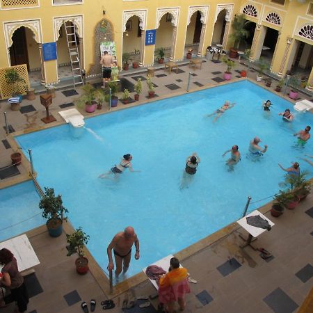 ג'איפור Nirbana Palace - A Heritage Hotel And Spa מראה חיצוני תמונה