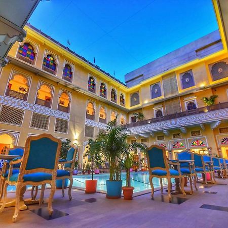 ג'איפור Nirbana Palace - A Heritage Hotel And Spa מראה חיצוני תמונה