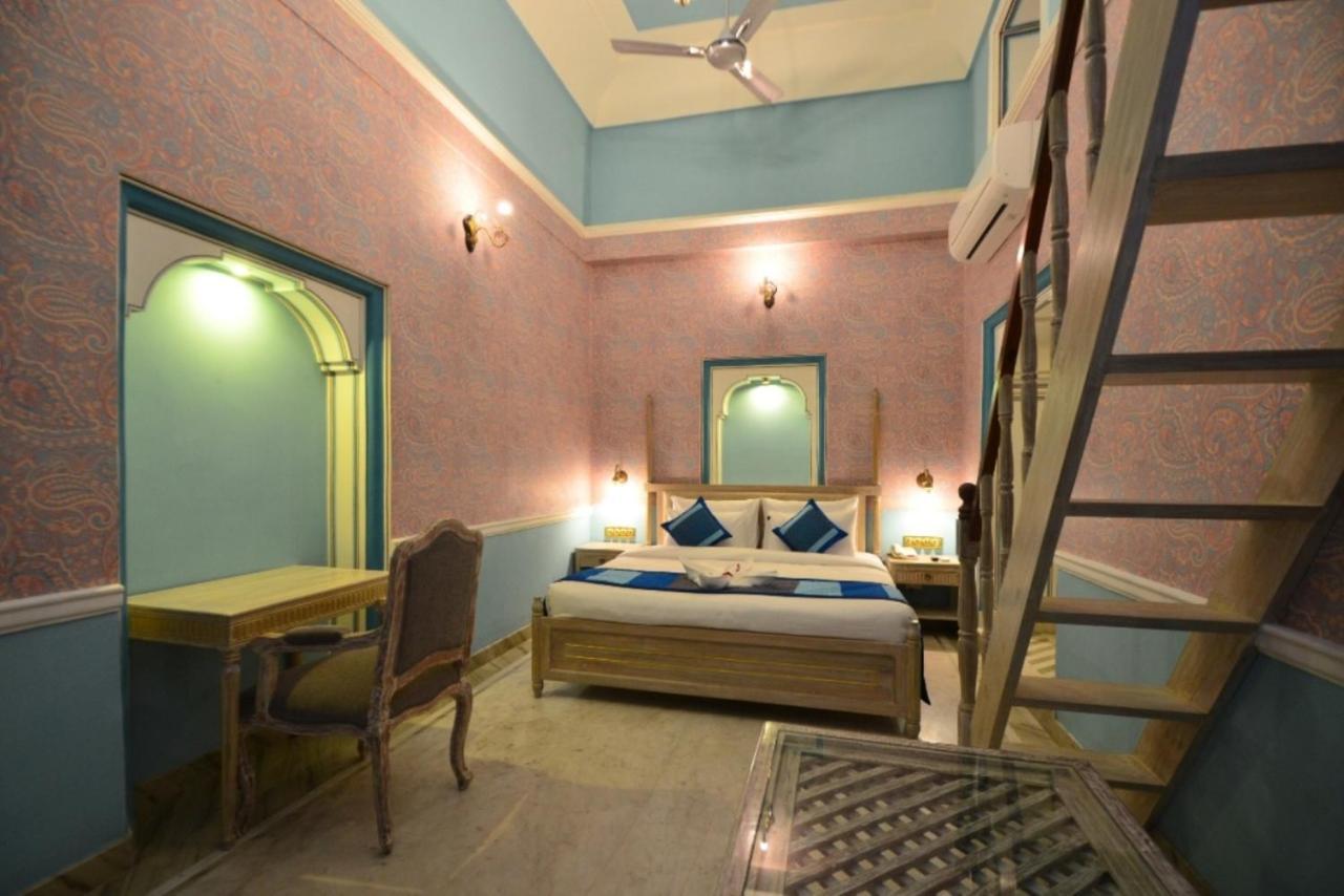 ג'איפור Nirbana Palace - A Heritage Hotel And Spa מראה חיצוני תמונה