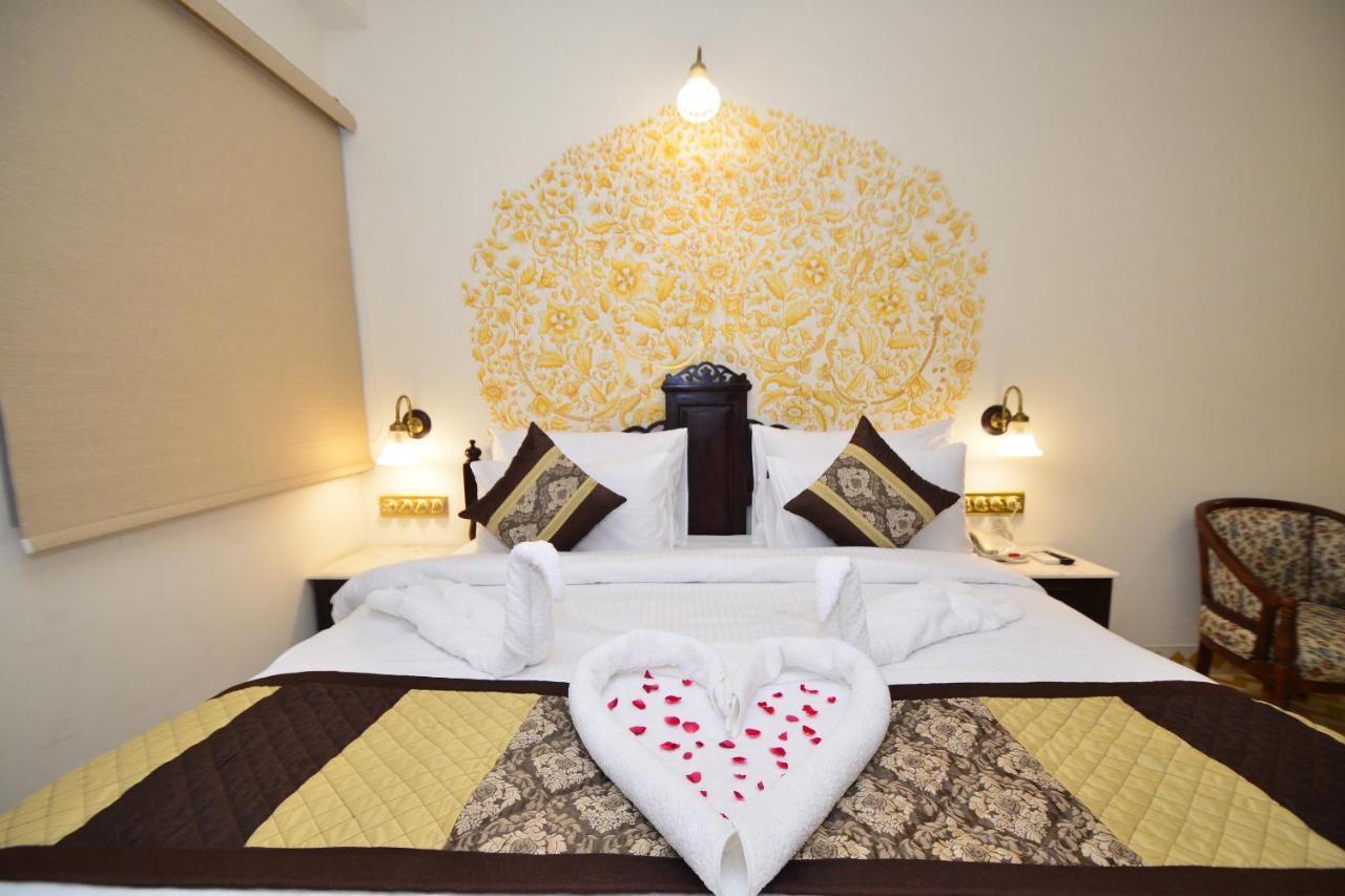 ג'איפור Nirbana Palace - A Heritage Hotel And Spa מראה חיצוני תמונה