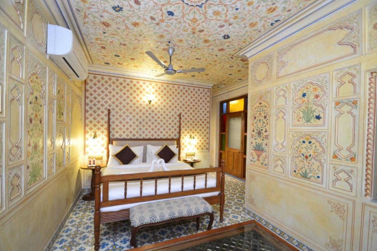 ג'איפור Nirbana Palace - A Heritage Hotel And Spa מראה חיצוני תמונה