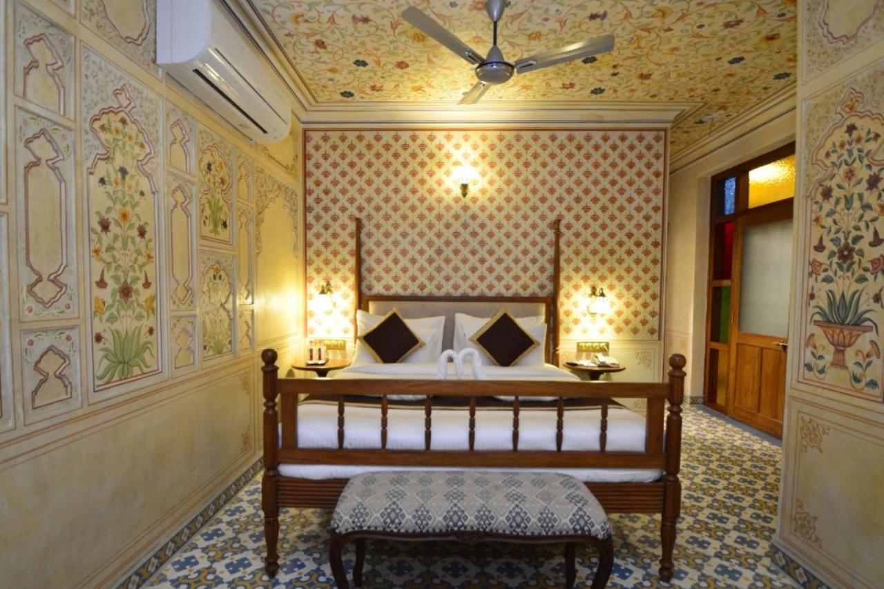 ג'איפור Nirbana Palace - A Heritage Hotel And Spa מראה חיצוני תמונה