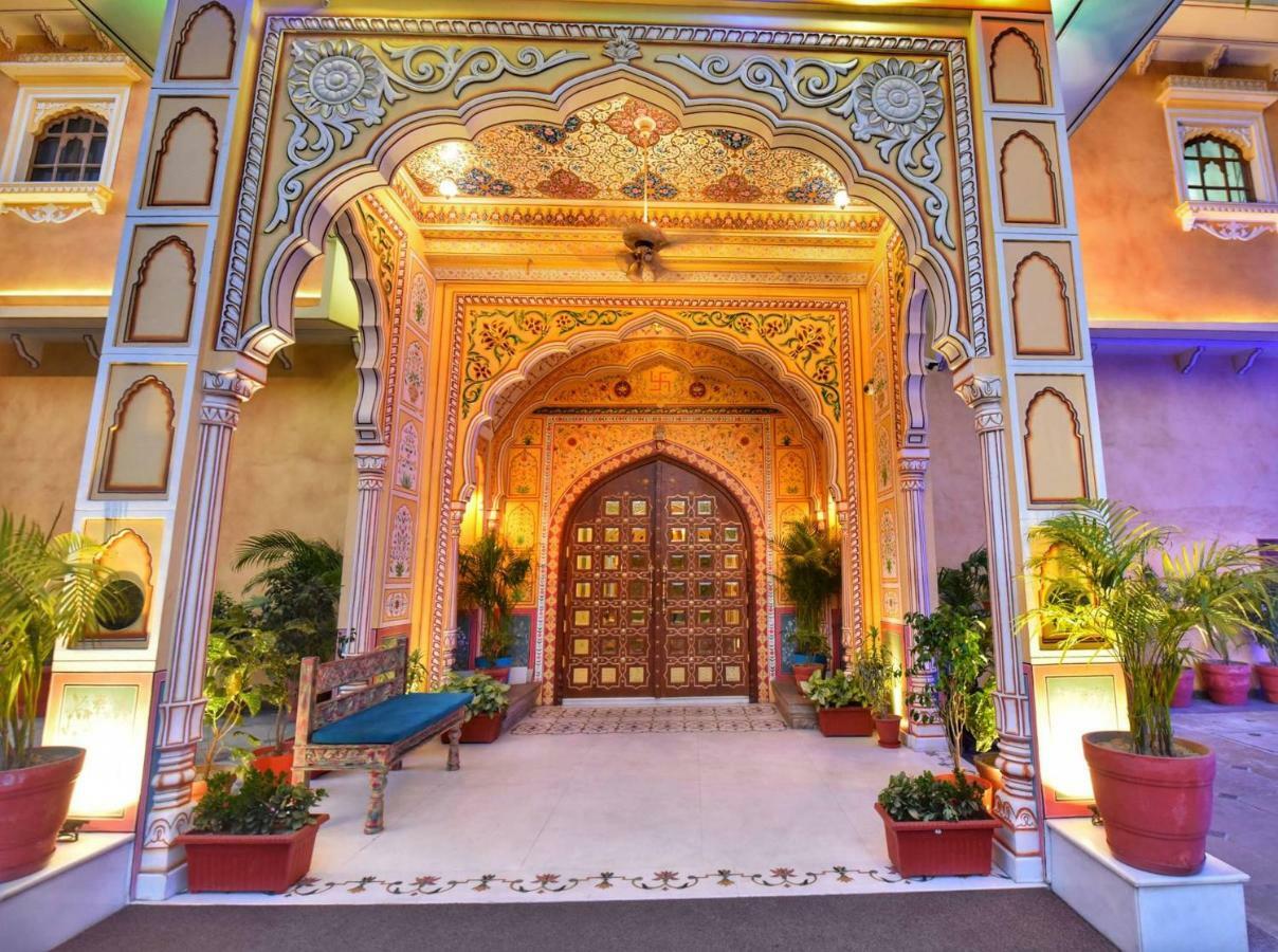 ג'איפור Nirbana Palace - A Heritage Hotel And Spa מראה חיצוני תמונה