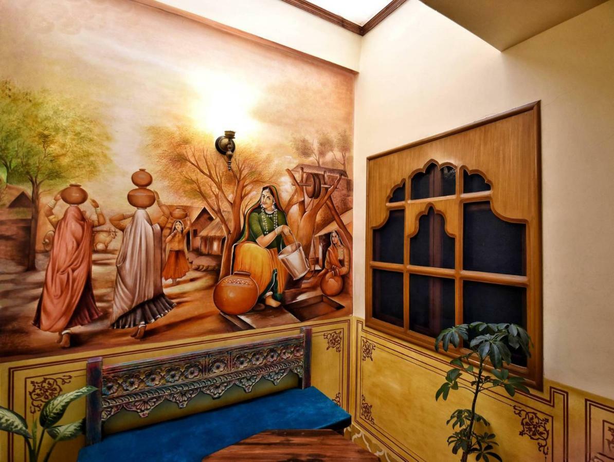 ג'איפור Nirbana Palace - A Heritage Hotel And Spa מראה חיצוני תמונה