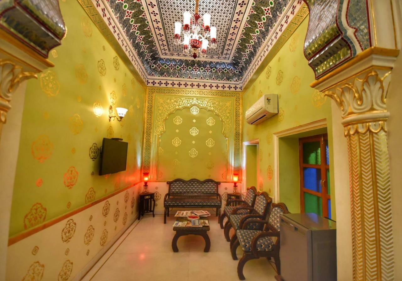 ג'איפור Nirbana Palace - A Heritage Hotel And Spa מראה חיצוני תמונה