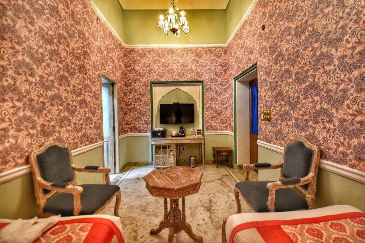 ג'איפור Nirbana Palace - A Heritage Hotel And Spa מראה חיצוני תמונה