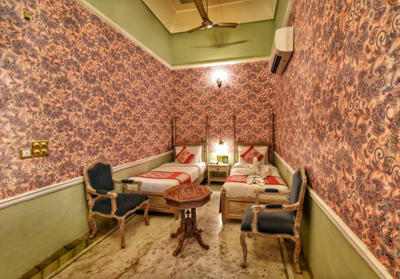 ג'איפור Nirbana Palace - A Heritage Hotel And Spa מראה חיצוני תמונה