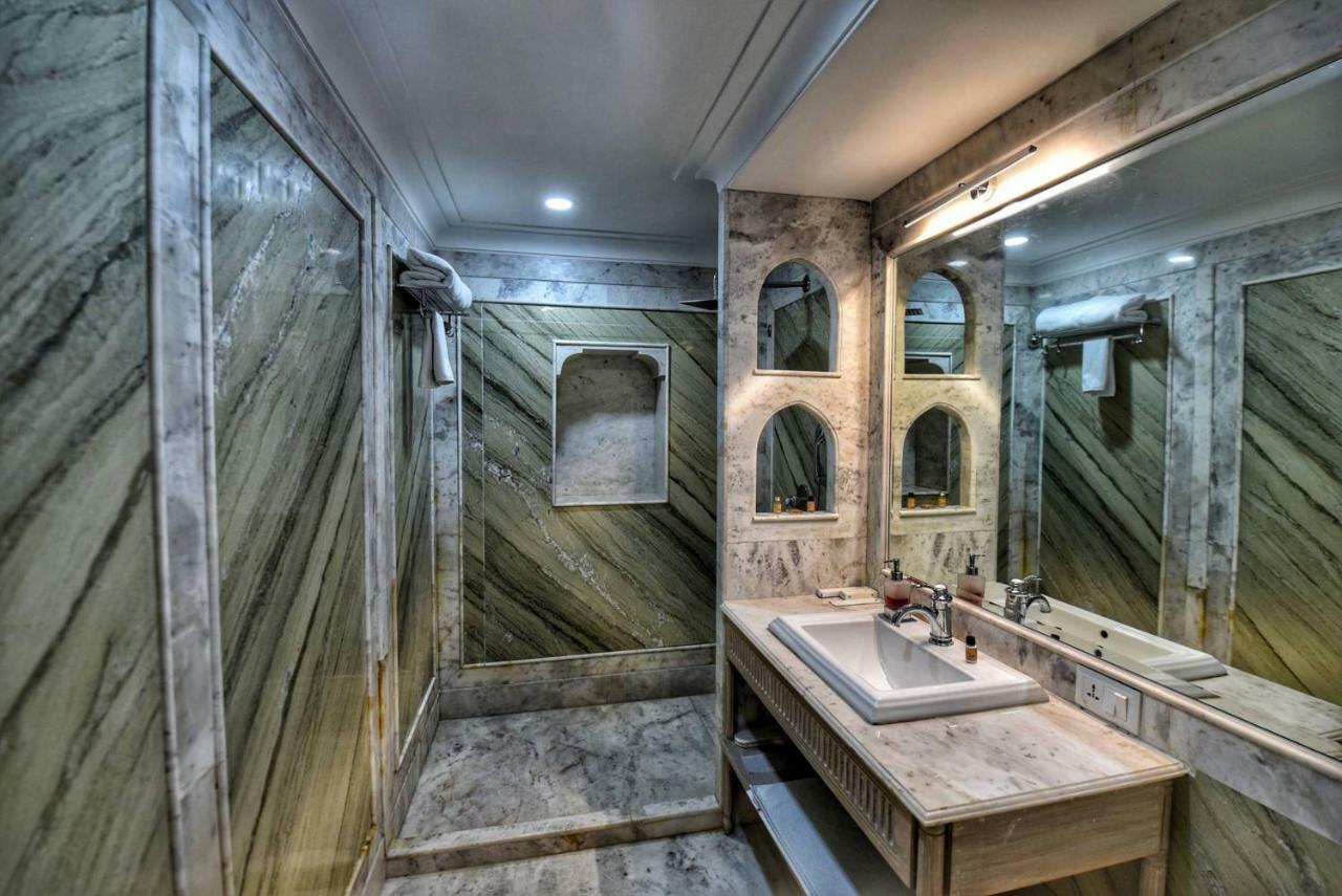ג'איפור Nirbana Palace - A Heritage Hotel And Spa מראה חיצוני תמונה